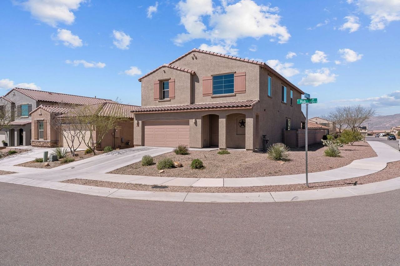14265 E Hub Dr - Photo 2 of 50