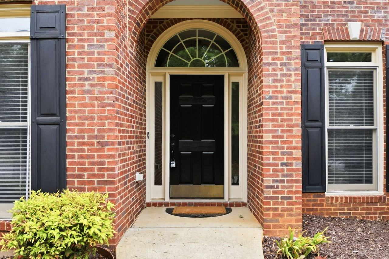 2058 Woodside Park Dr - Photo 5 of 45