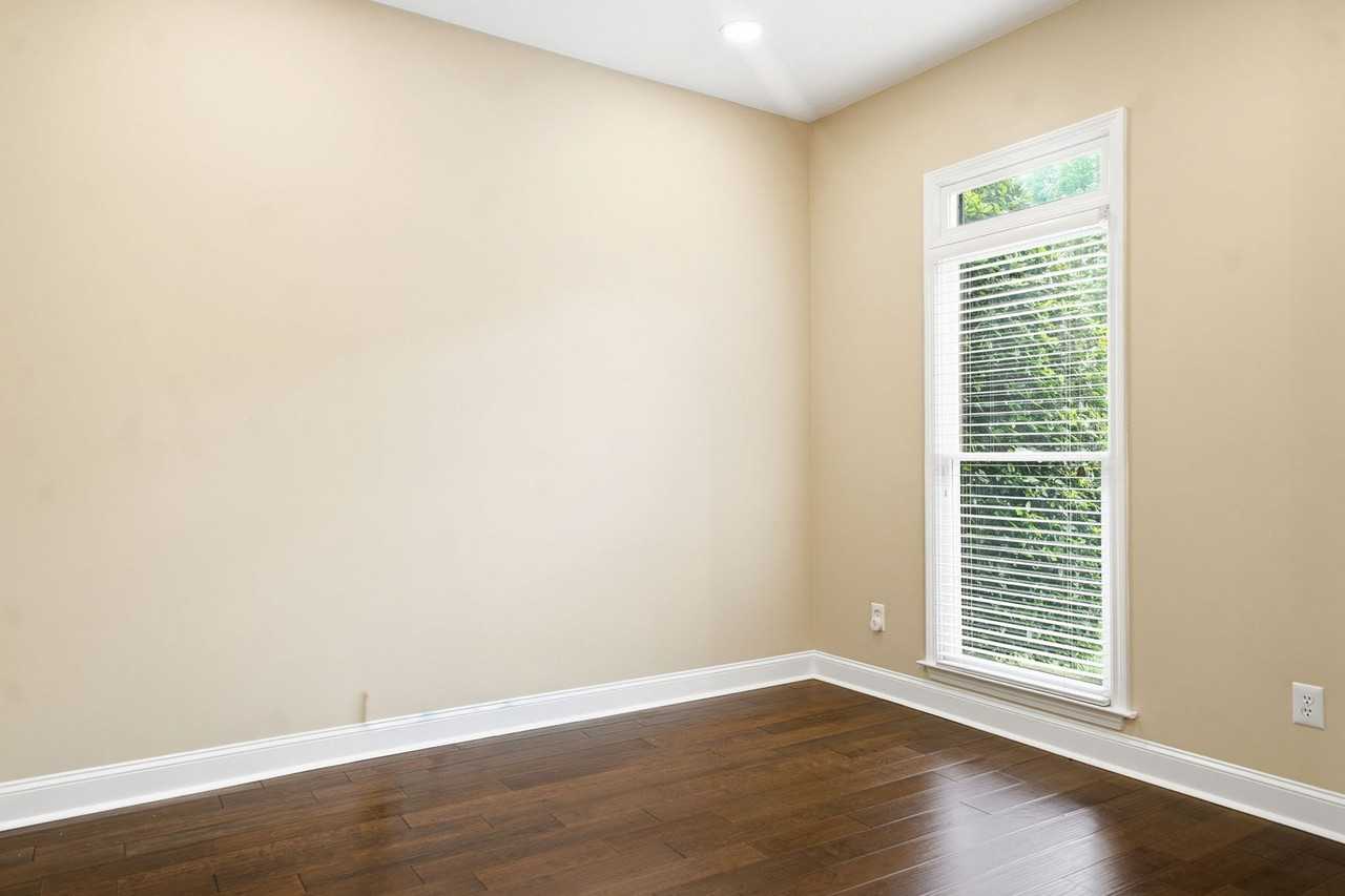 2058 Woodside Park Dr - Photo 7 of 45