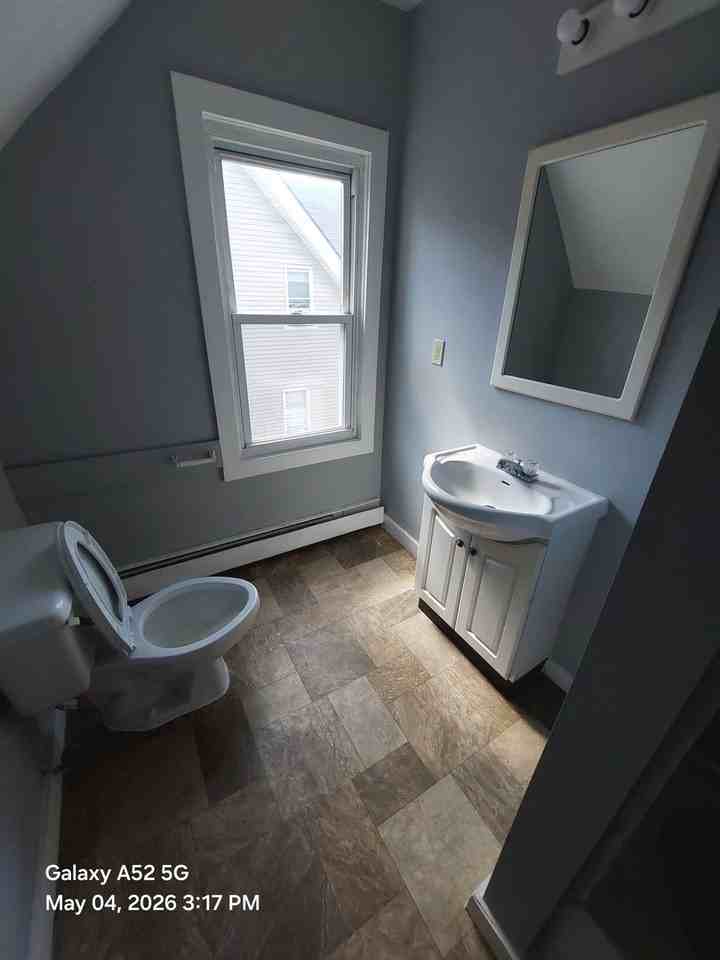 59 Dwight St - Photo 2 of 9