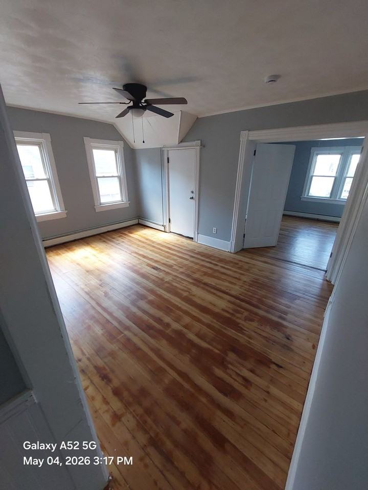 59 Dwight St - Photo 3 of 9