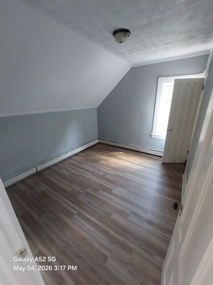 59 Dwight St - Photo 5 of 9