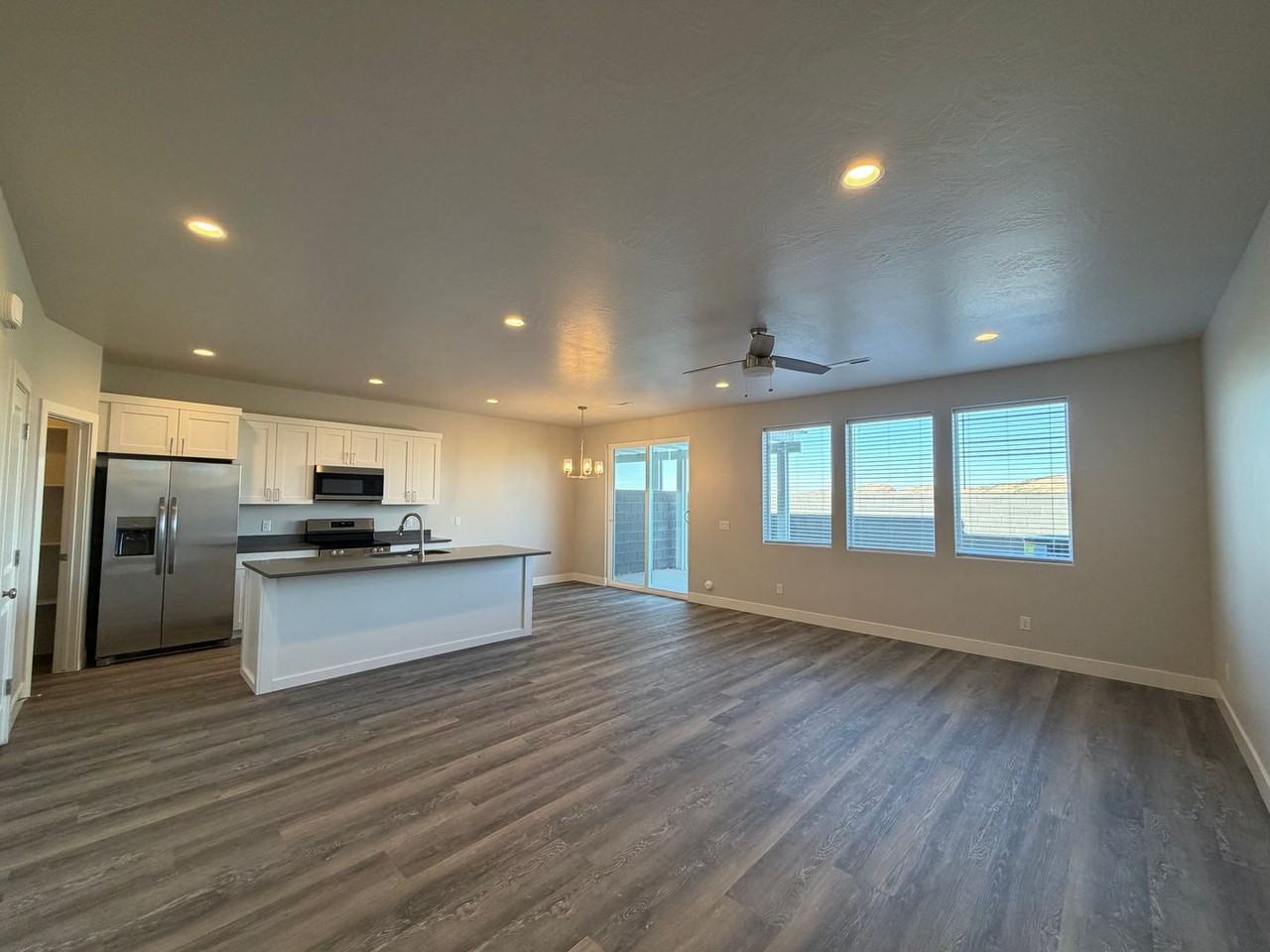 1098 S 4380 W - Photo 3 of 33