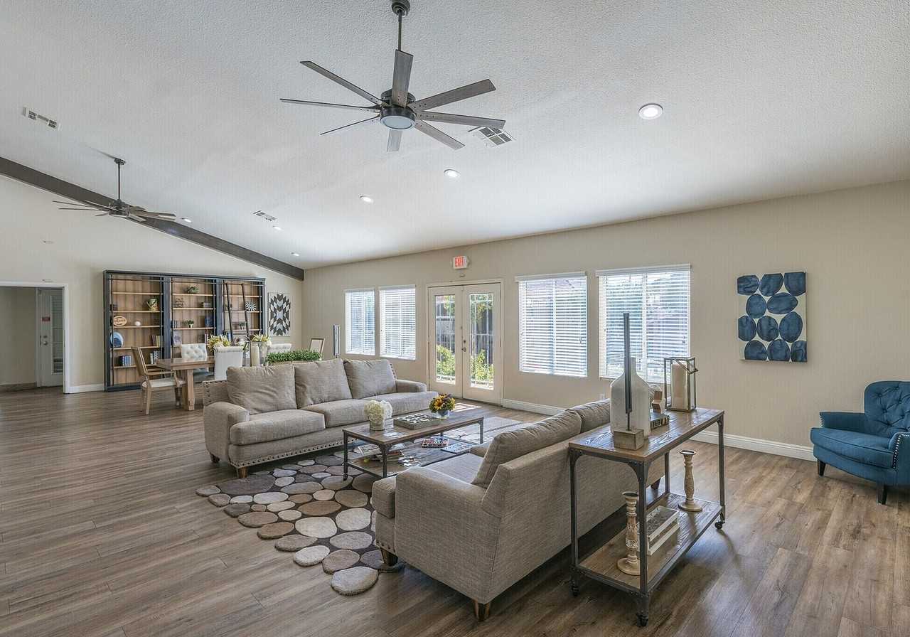 Hesperian Falls Apartments - Photo 7 of 27