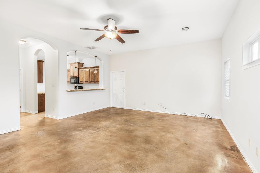 3935 John Sharp Pkwy - Photo 2 of 24
