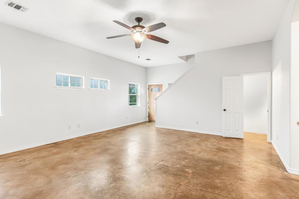 3935 John Sharp Pkwy - Photo 3 of 24