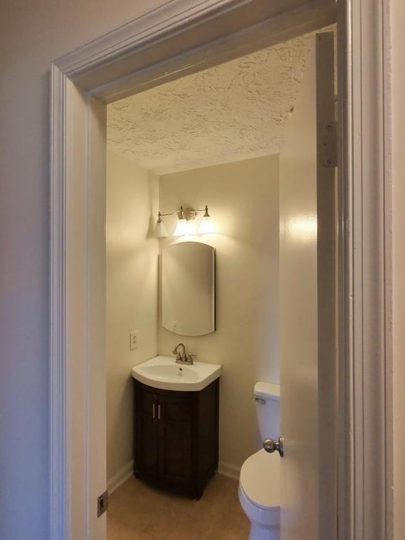 8801 Dangerfield Ct - Photo 2 of 27