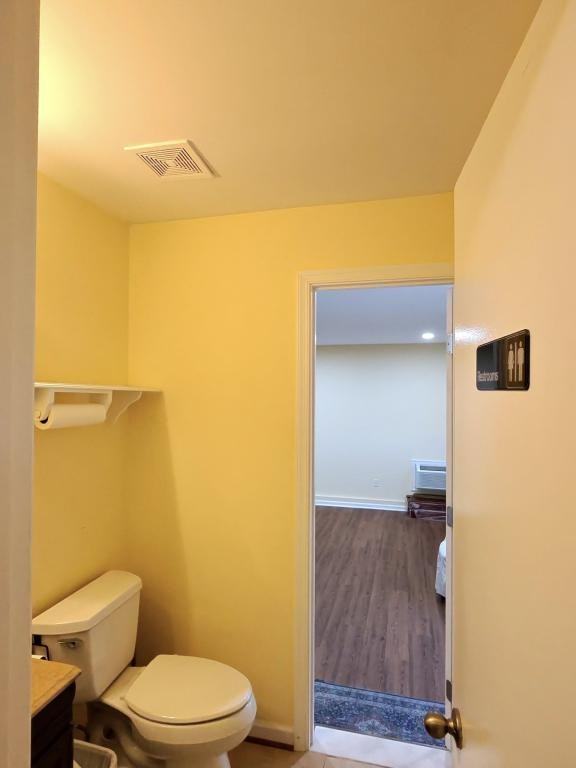 8801 Dangerfield Ct - Photo 3 of 27