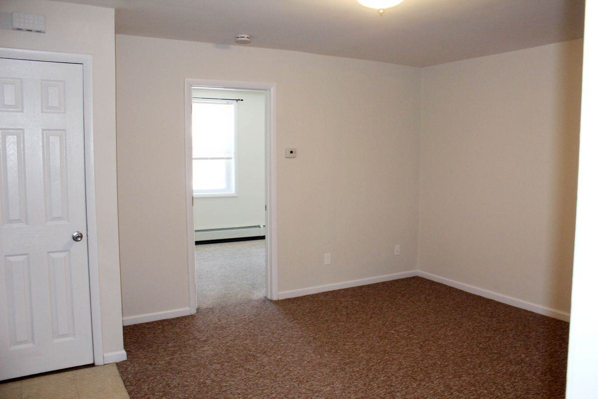 78 Gaston Ave - Photo 2 of 22