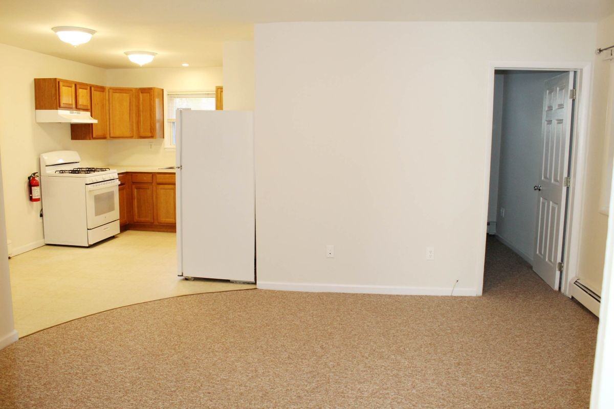 78 Gaston Ave - Photo 3 of 22