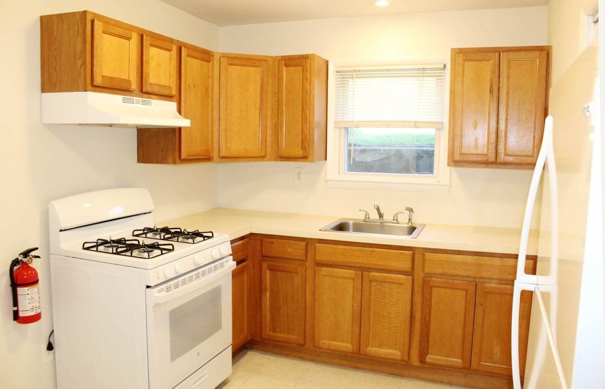 78 Gaston Ave - Photo 5 of 22