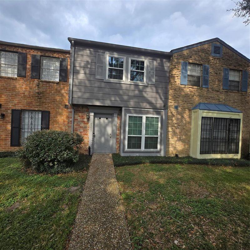 8355 Nairn St - Photo 2 of 22