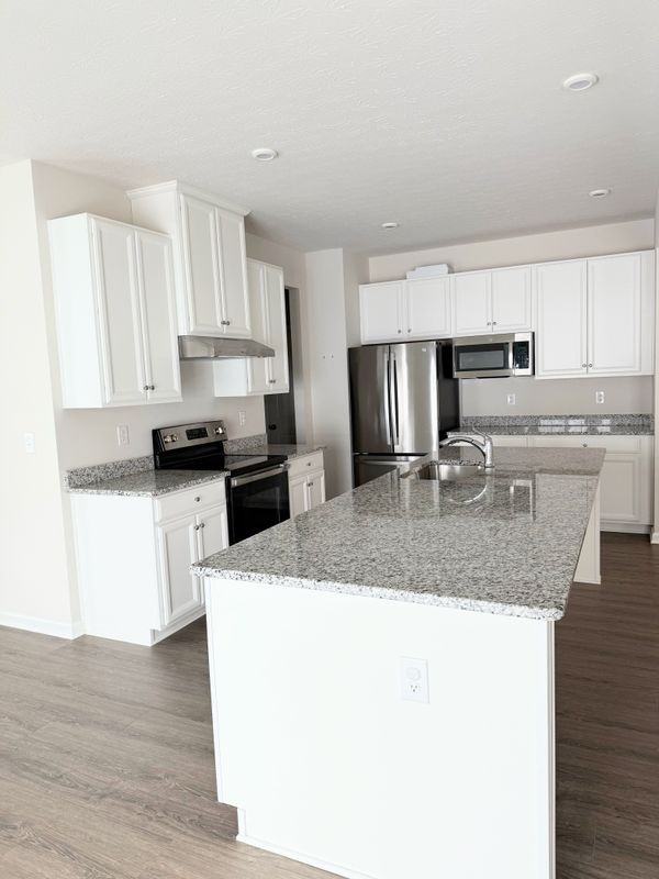 6017 Outlook Ct - Photo 3 of 20