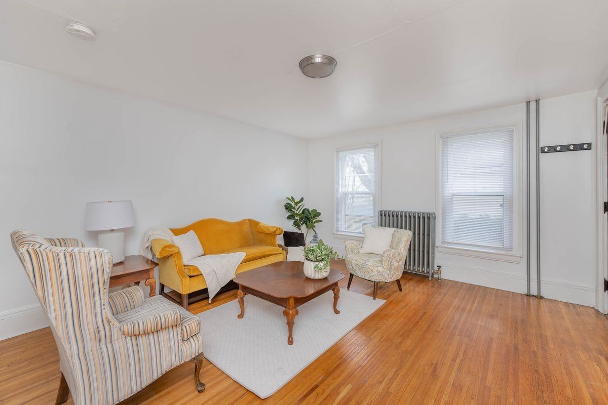 54 Sanford St - Photo 5 of 24