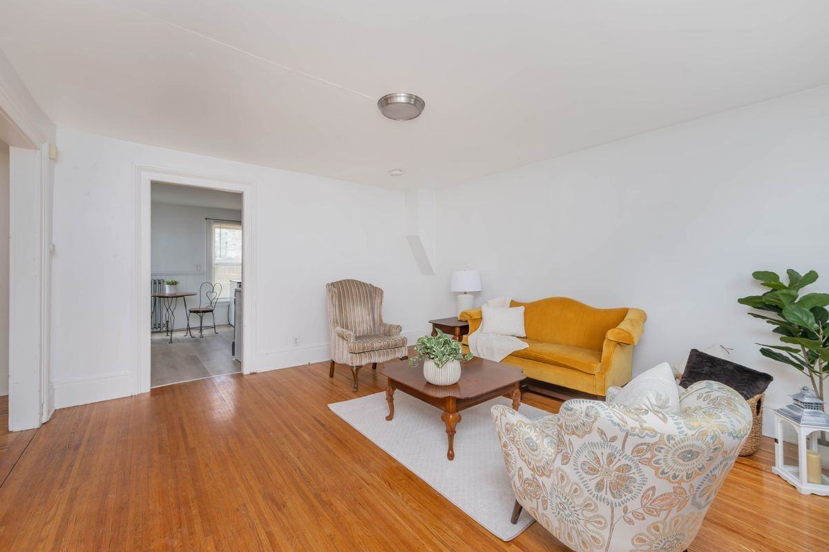 54 Sanford St - Photo 6 of 24