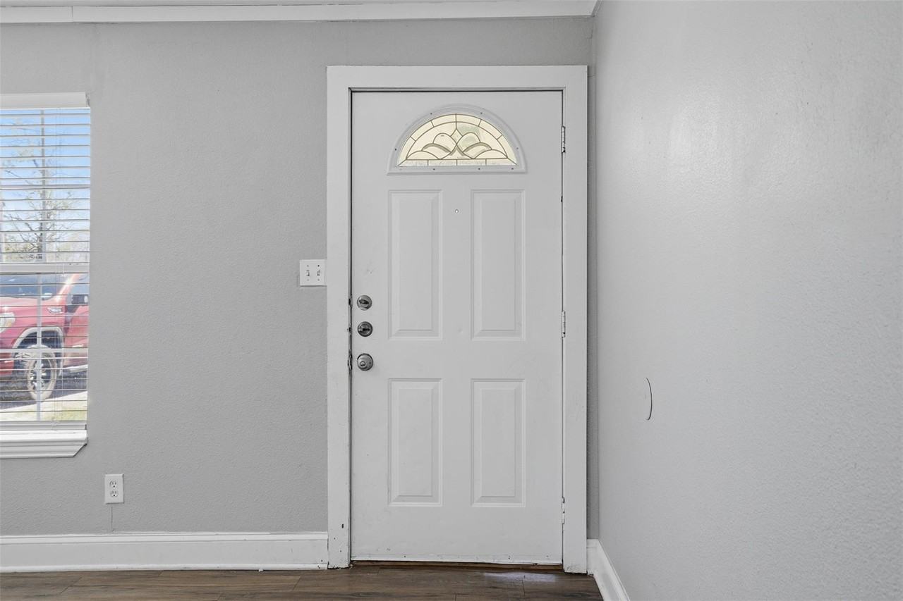 308 W Lamm St - Photo 5 of 28