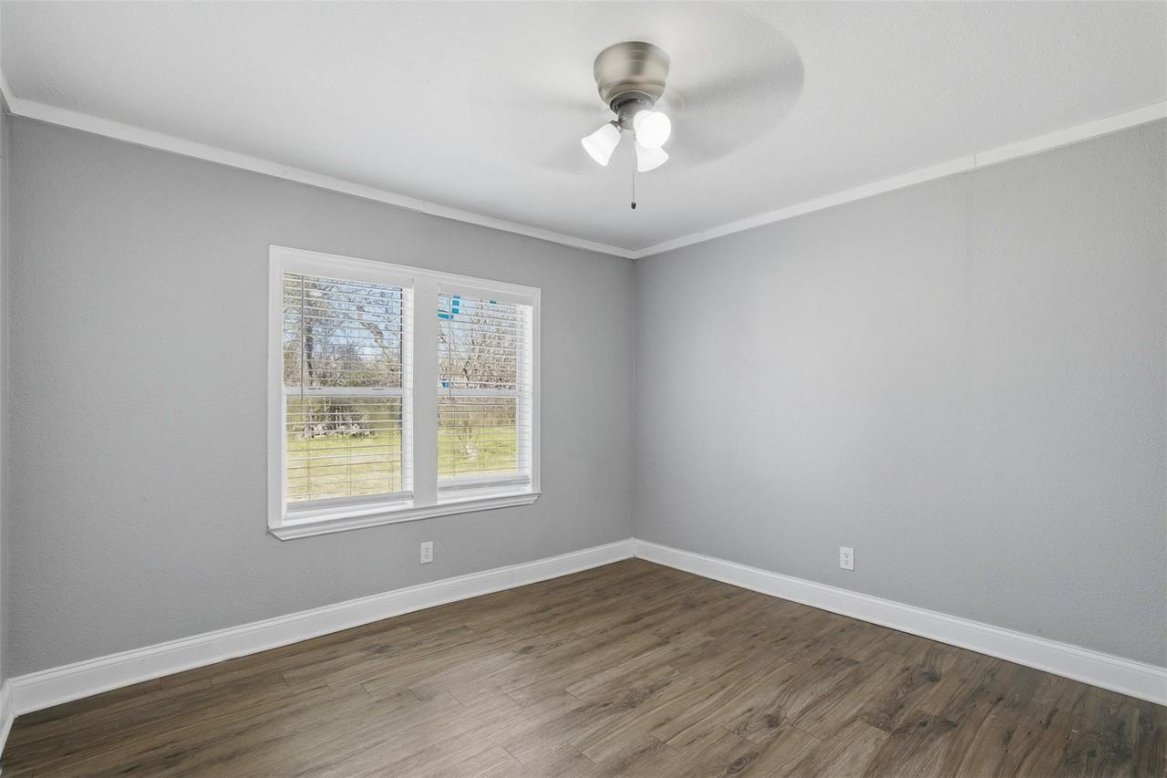 308 W Lamm St - Photo 7 of 28