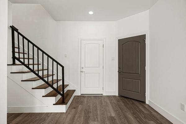4512 Noble St - Photo 2 of 9