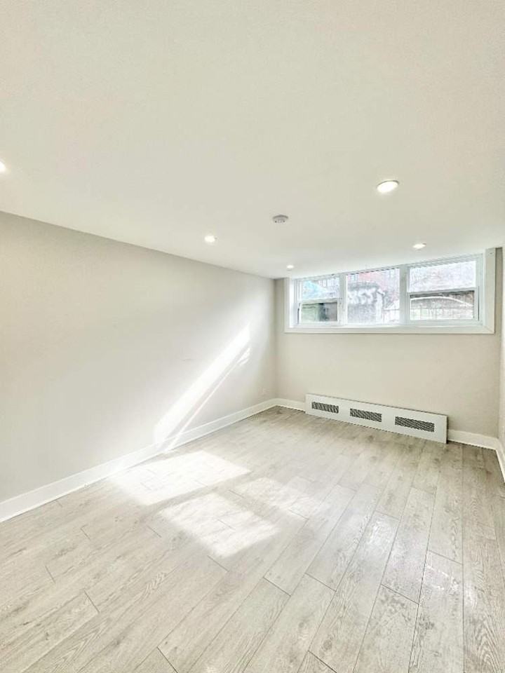 5855 de Verdun - Photo 6 of 17