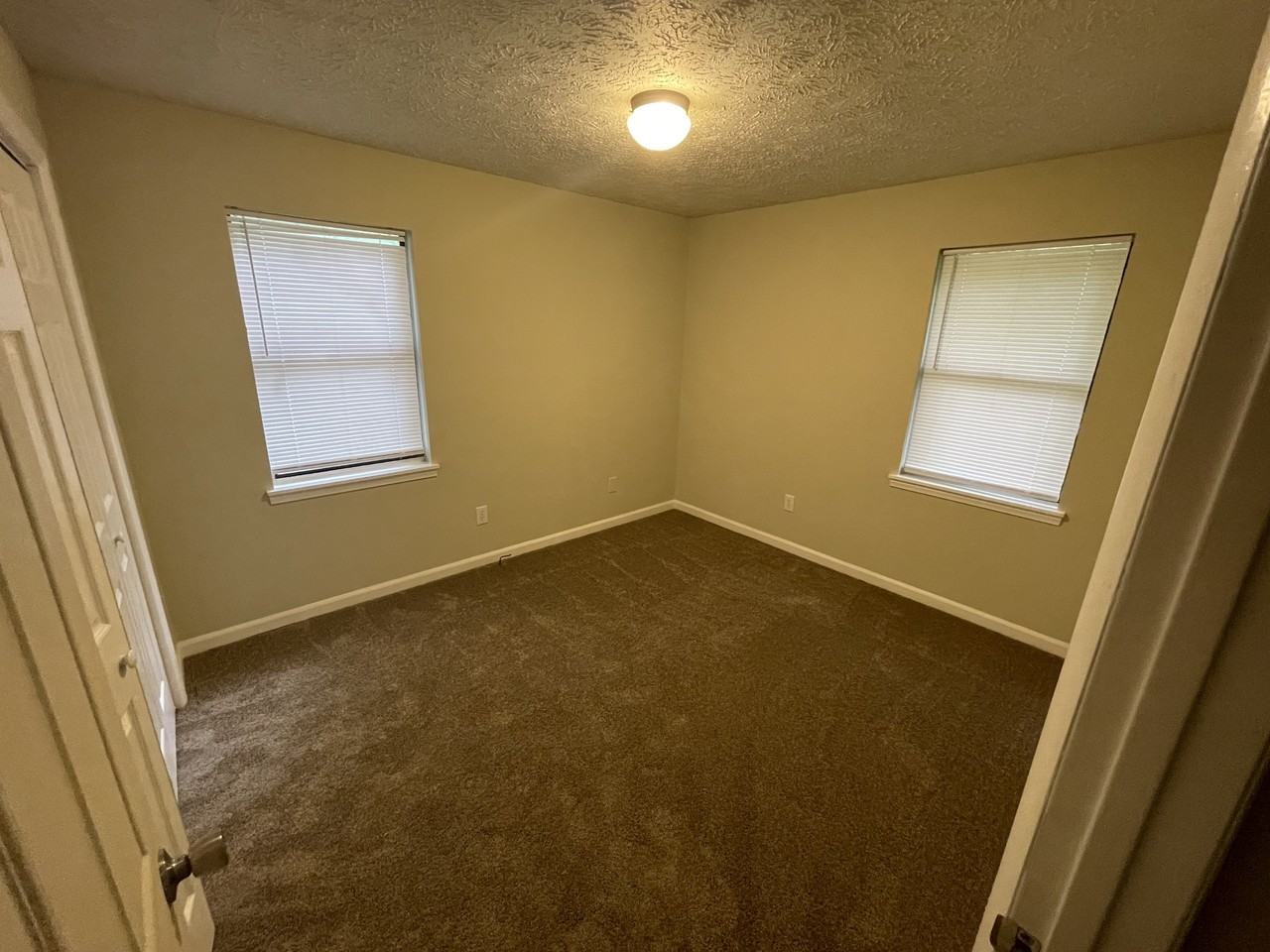 1060 1060/1062 Sourwood Ct #1060 - Photo 7 of 11