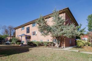 featured image of 14408 Gemstone Dr #303