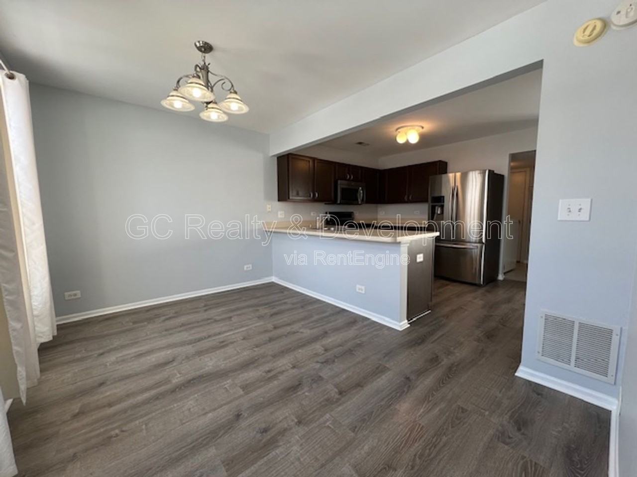 142 Presidential Blvd - Photo 4 of 29