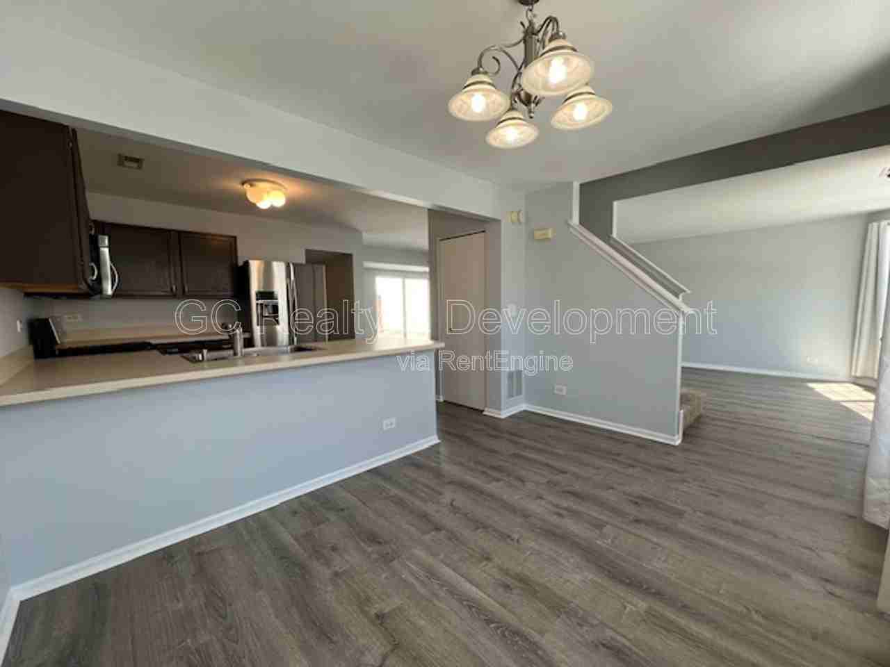 142 Presidential Blvd - Photo 5 of 29