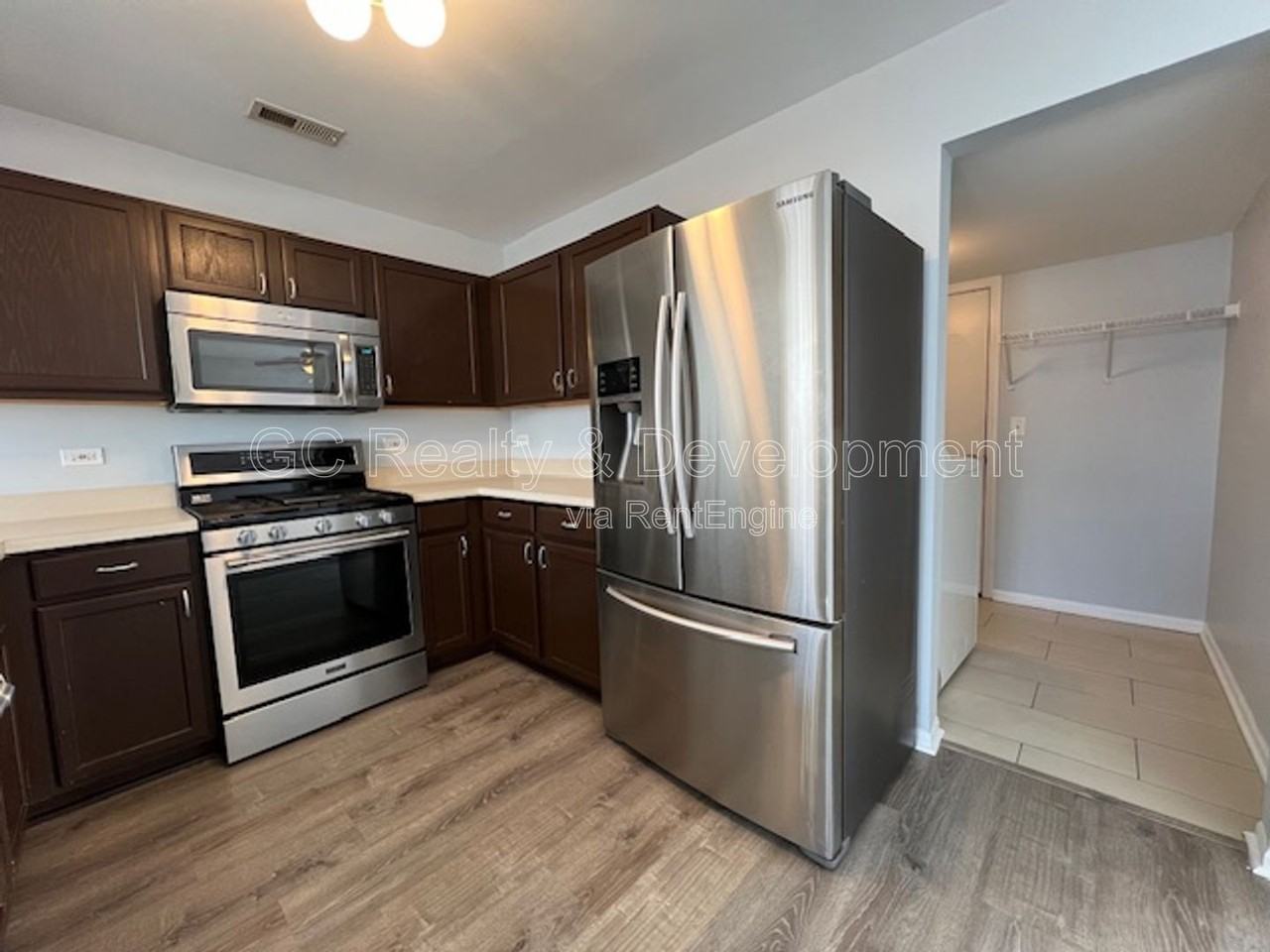 142 Presidential Blvd - Photo 7 of 29