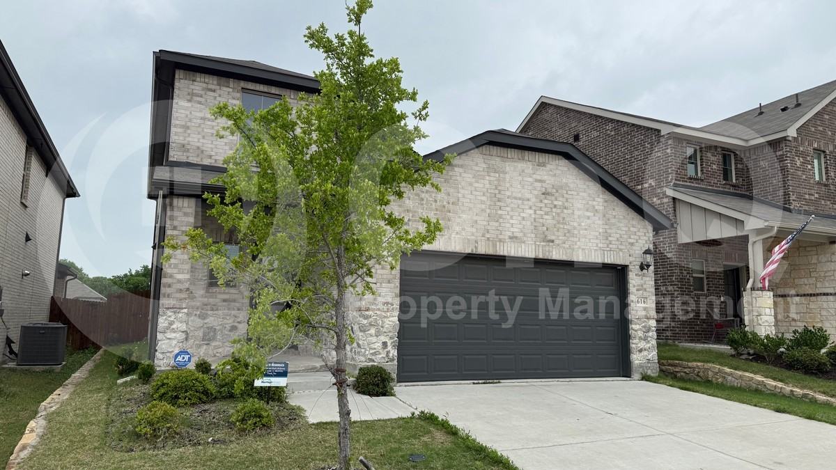 616 Mckinney Ave - Photo 3 of 26