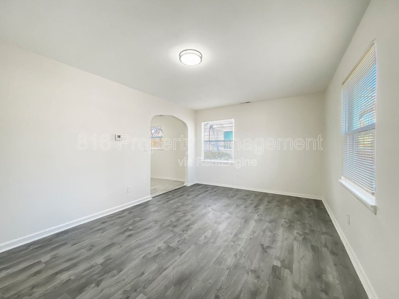 5205 Locust Ave - Photo 3 of 18