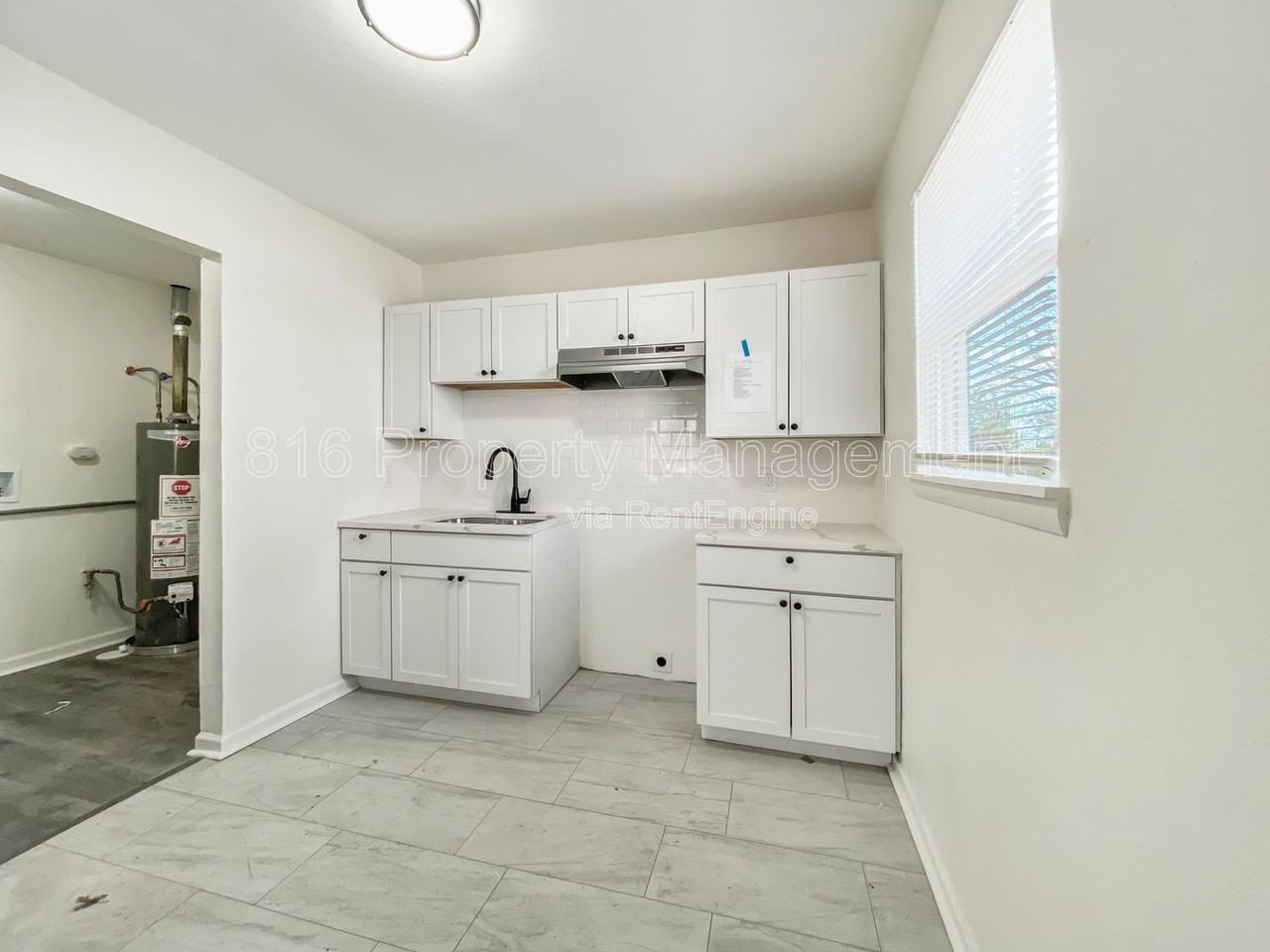 5205 Locust Ave - Photo 5 of 18