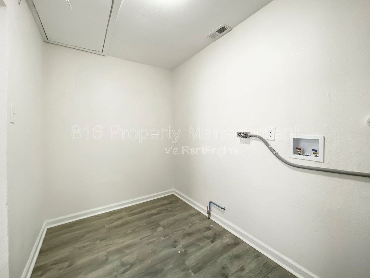 5205 Locust Ave - Photo 7 of 18