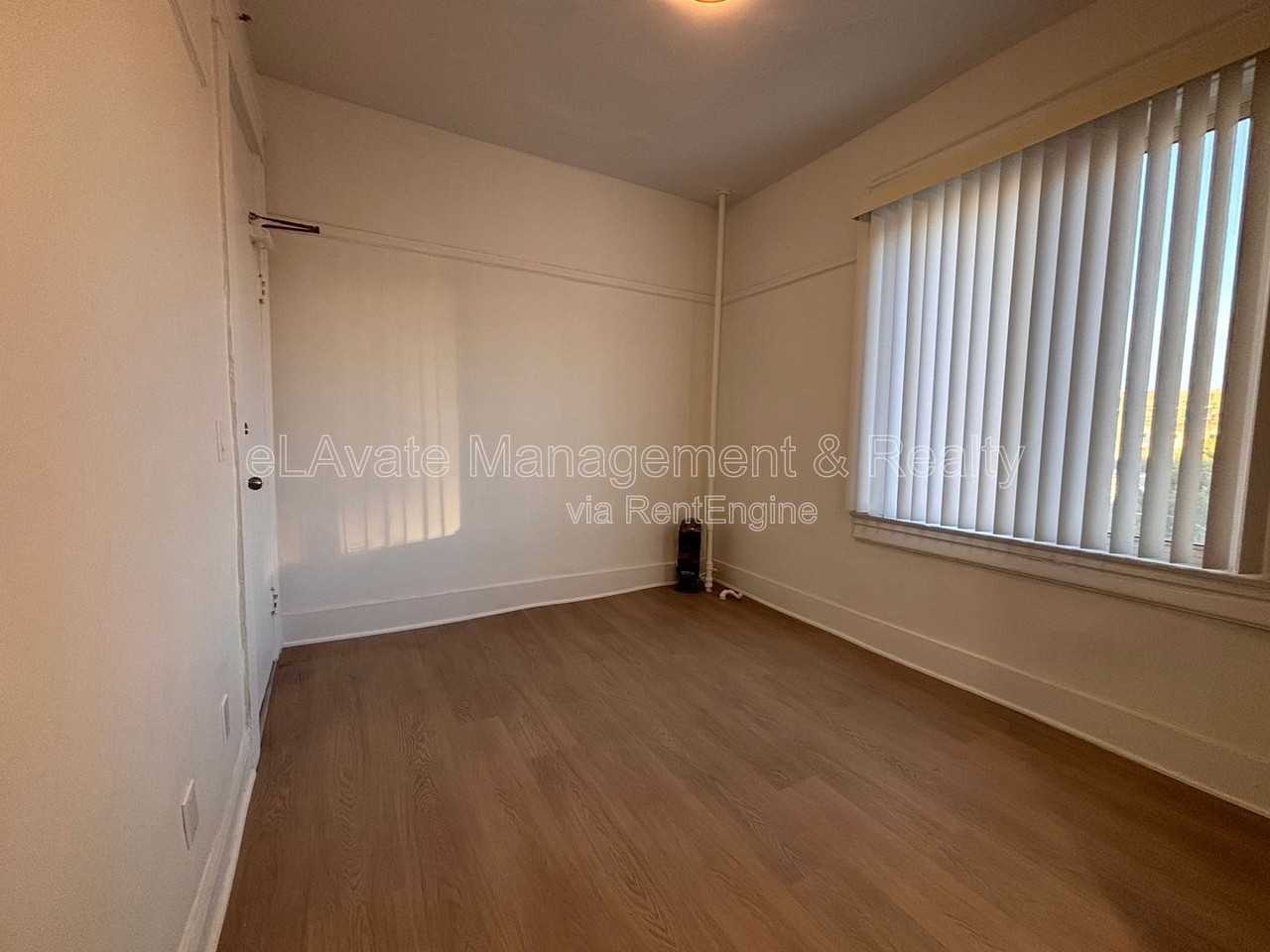 1315 S Flower St #205 - Photo 3 of 6