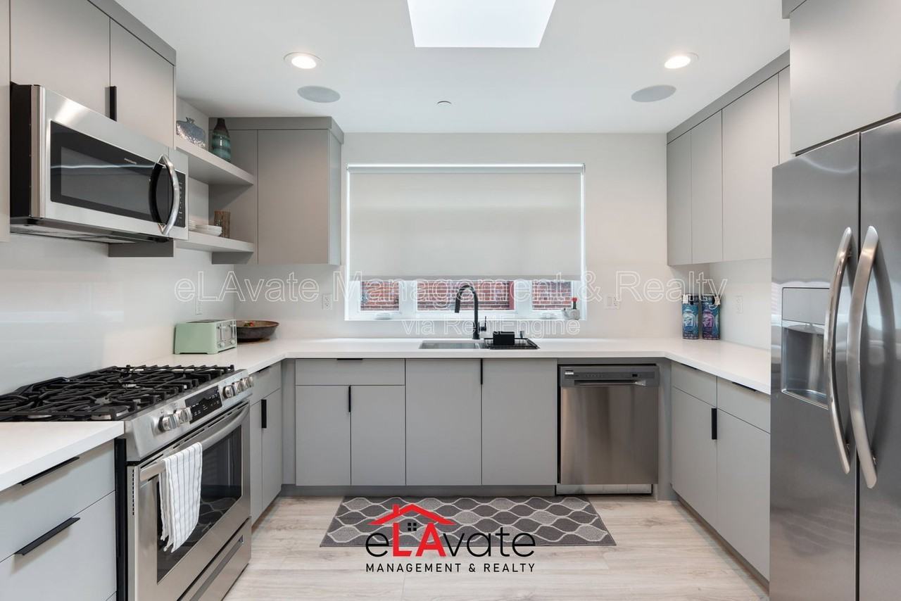 1035 N Serrano Ave #03 - Photo 6 of 25