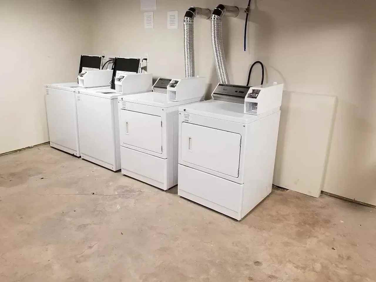 2400 Barton Ave #17 - Photo 3 of 15