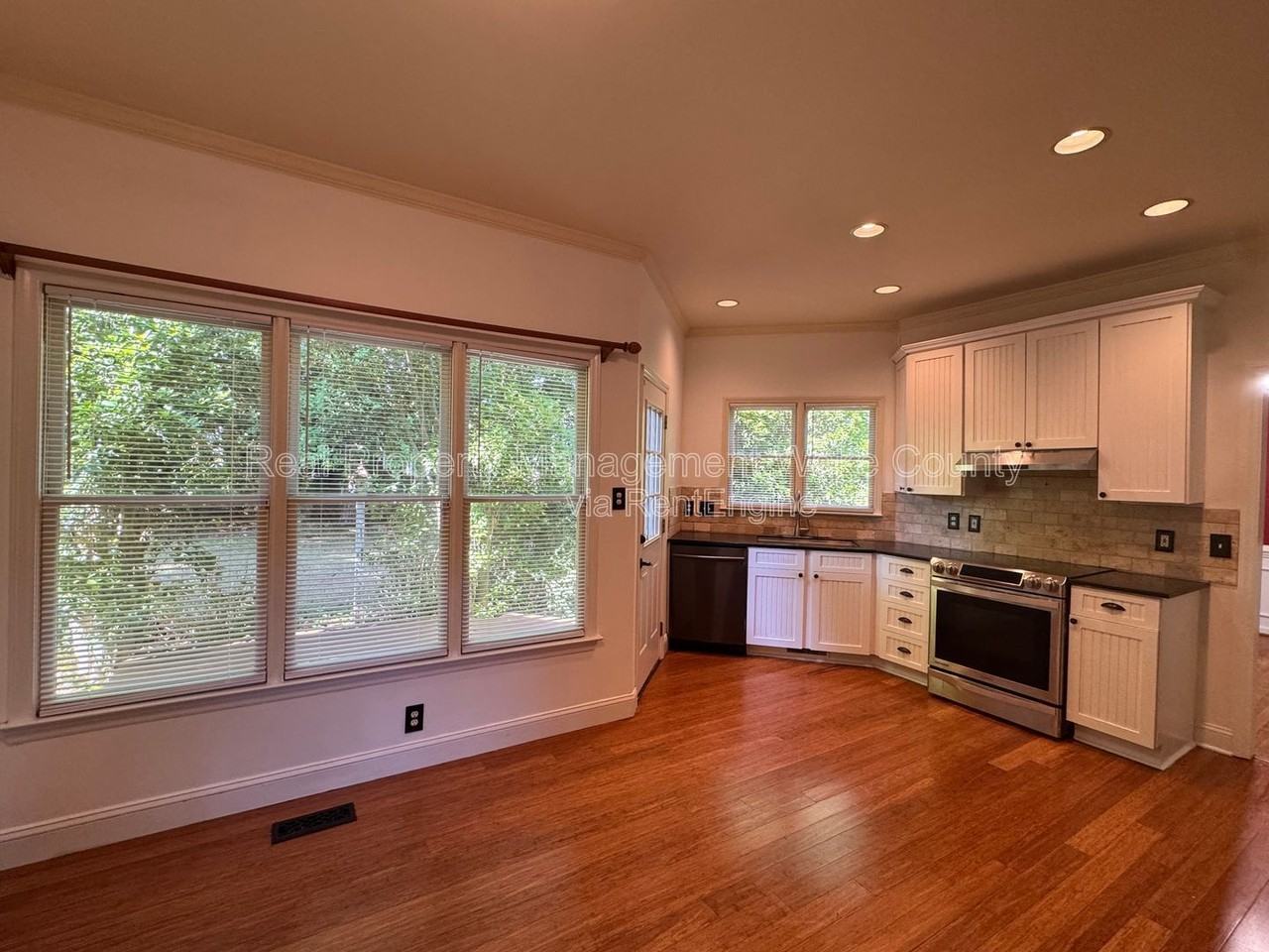 102 Powder Mill Ct - Photo 4 of 46