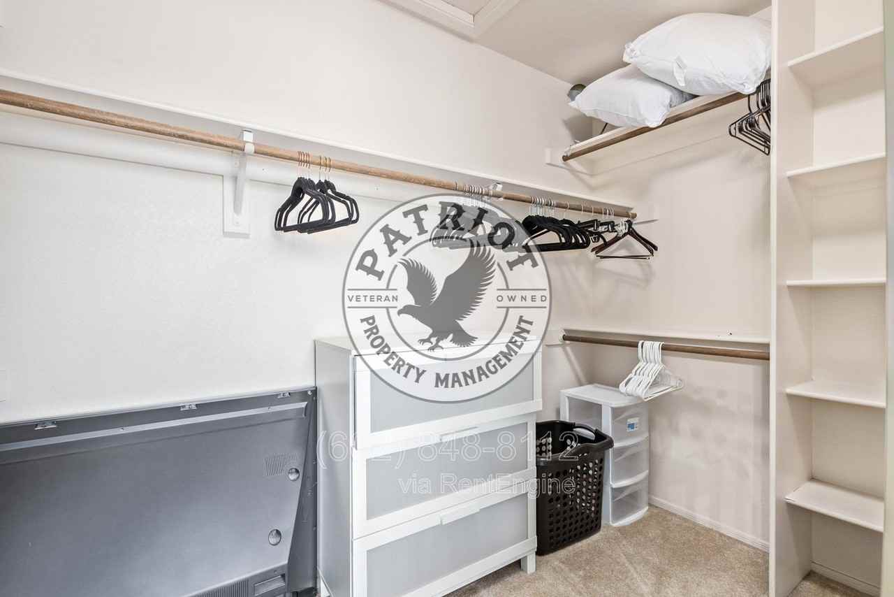 9705 E Mountain View Rd #1088 - Photo 4 of 41