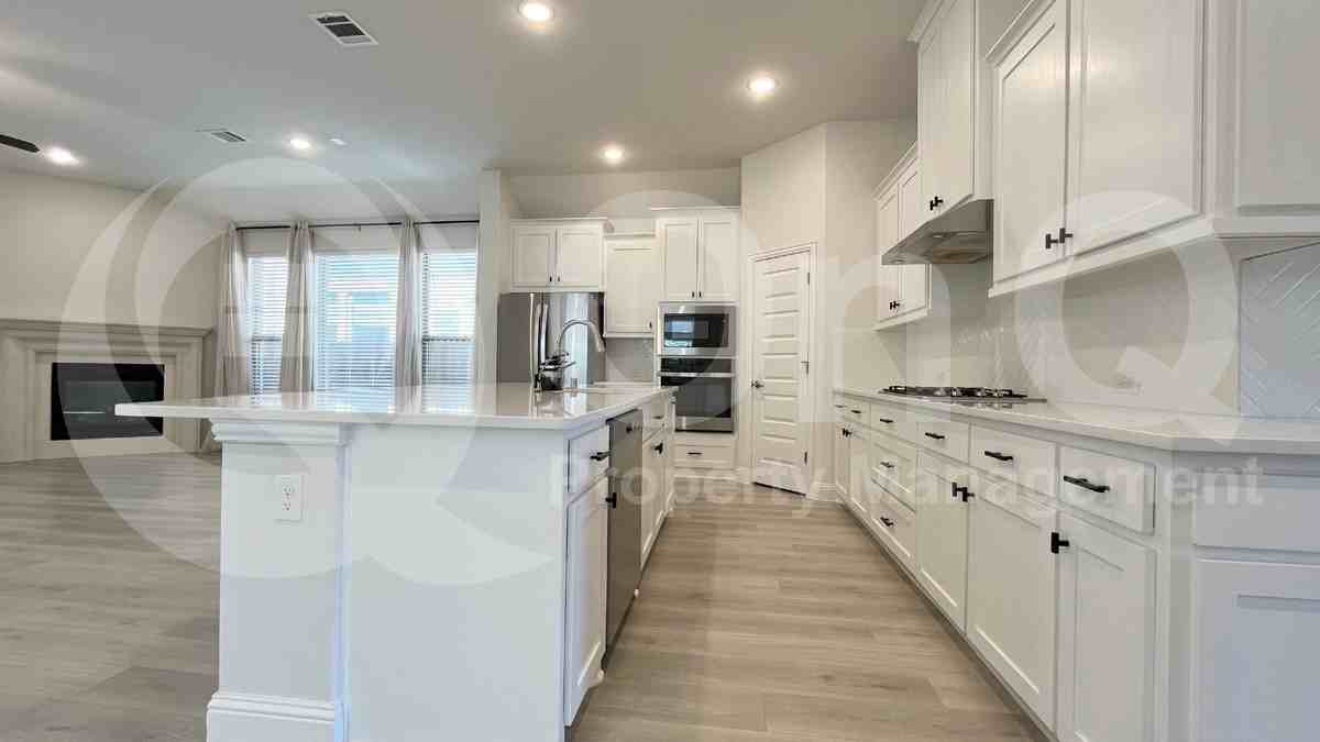 5304 Babcock Rd - Photo 5 of 38