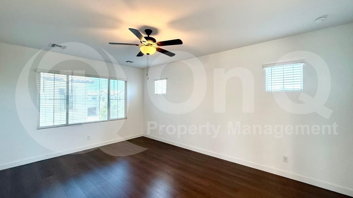837 W Baylor Ln - Photo 6 of 24