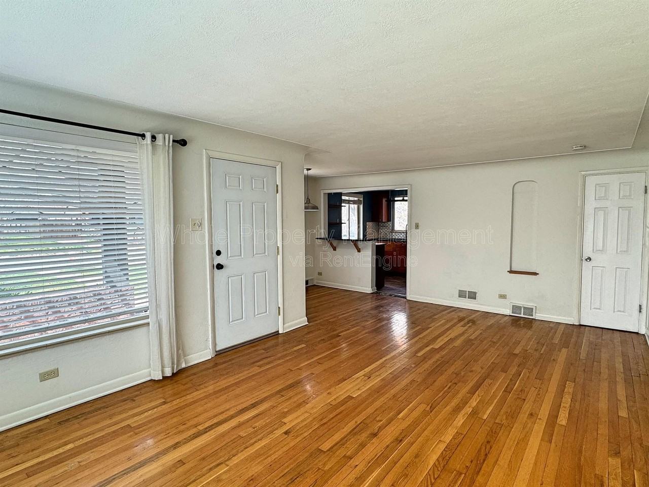 646 S Canosa Ct - Photo 6 of 33