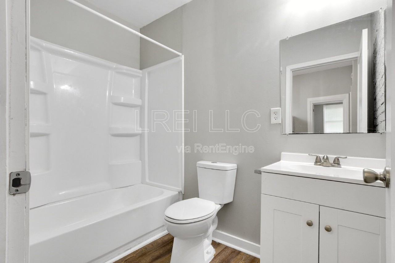 3932 Rankin St - Photo 5 of 15