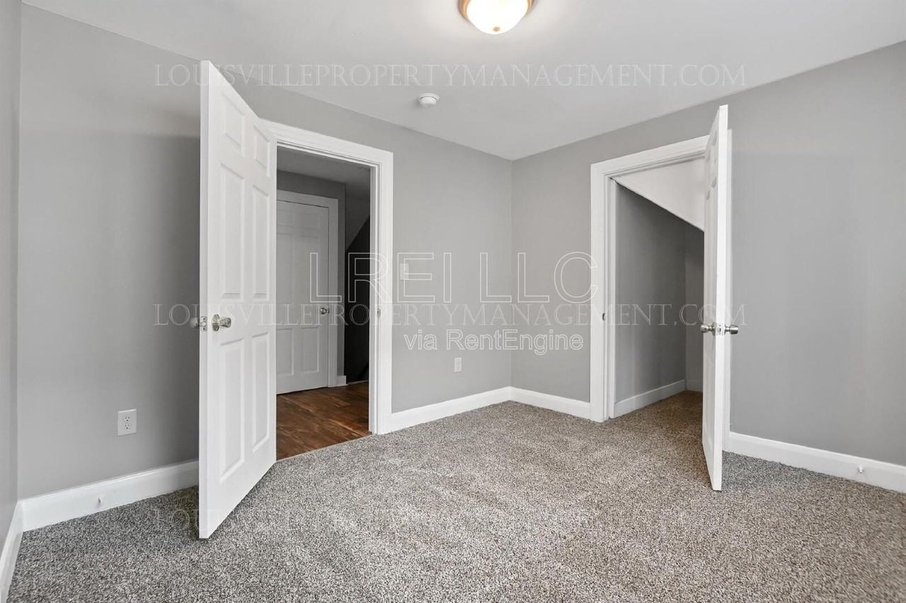 4143 W Market St #2 - Photo 3 of 11