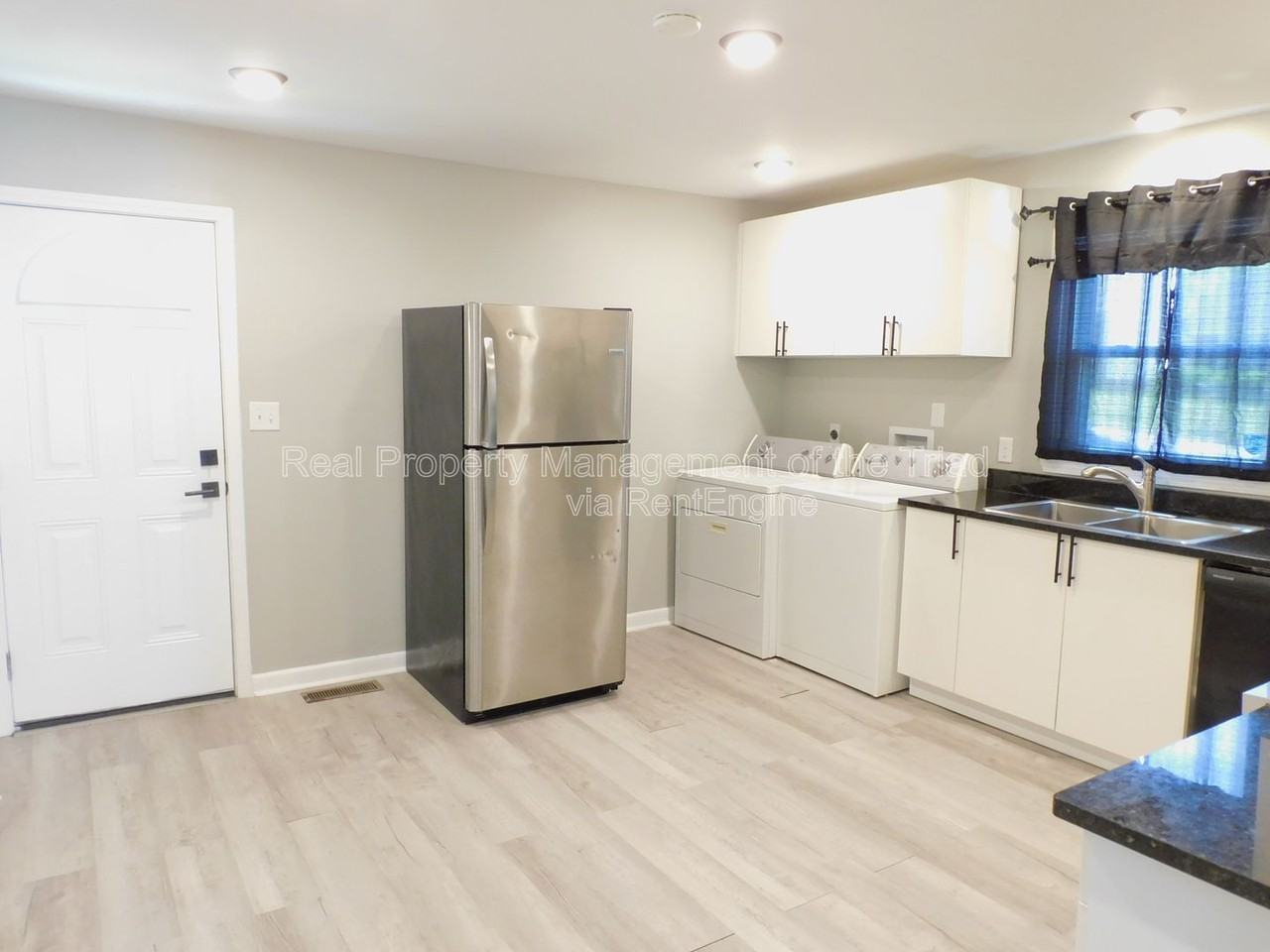 909 Tuscaloosa St - Photo 4 of 17