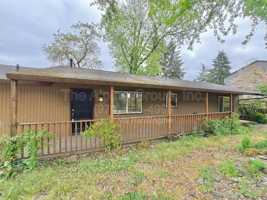 featured image of 2460 Tulane St