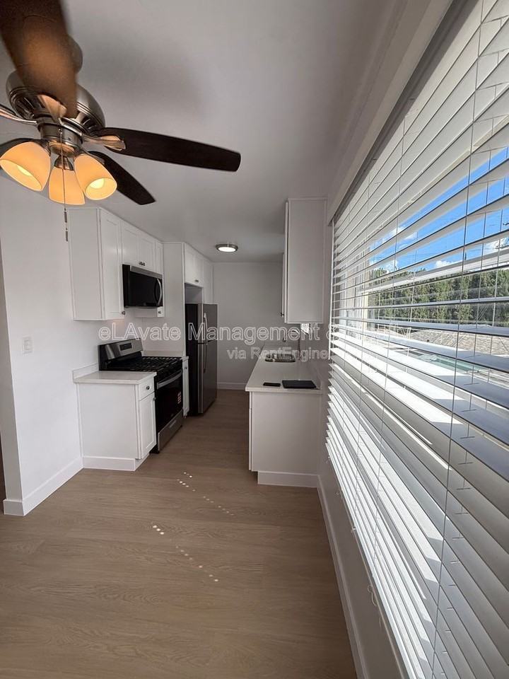 14119 Gilmore St #05 - Photo 2 of 17