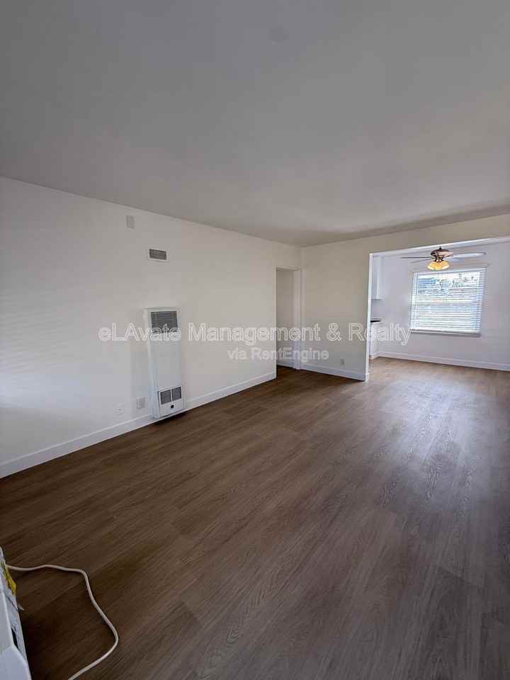 14119 Gilmore St #05 - Photo 7 of 17