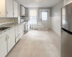 featured image of 31 Ham St #31B