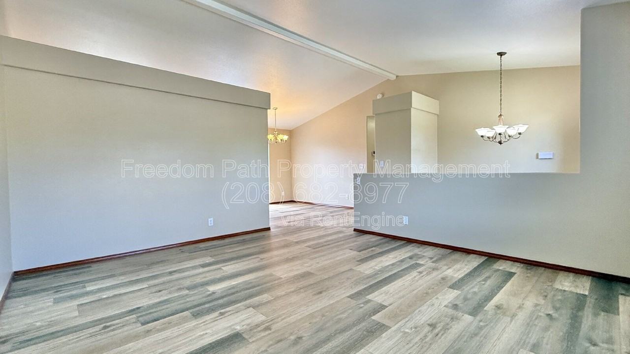 1930 W Canfield Ave - Photo 3 of 23