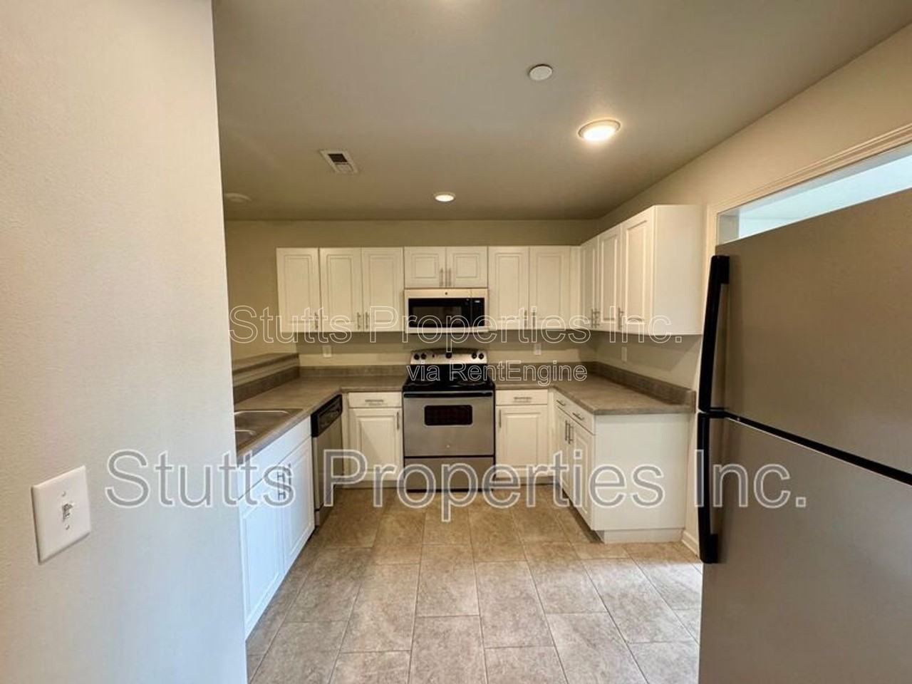 101 Gin Ct #703 - Photo 4 of 14