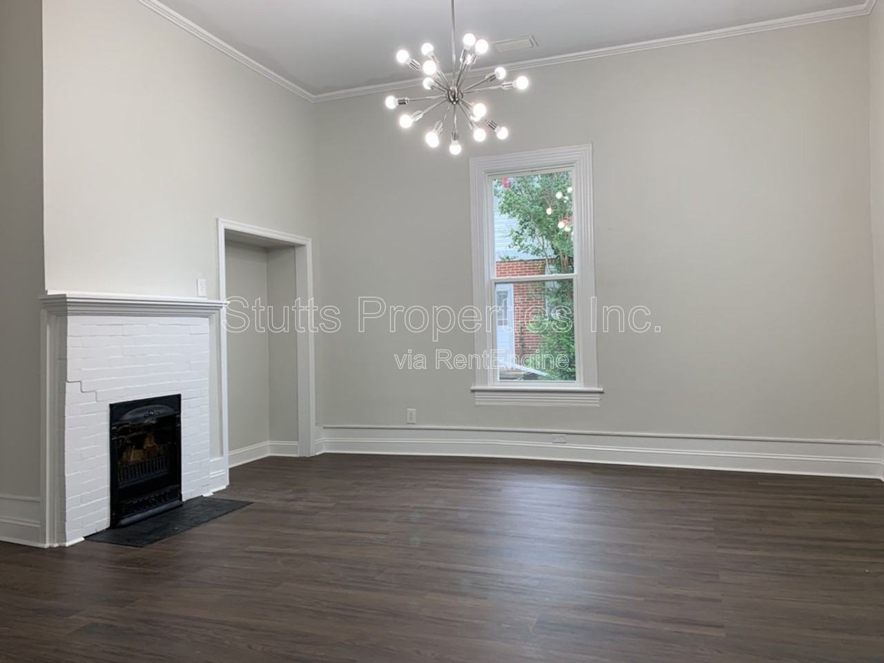 406 W 6th St - Photo 4 of 16